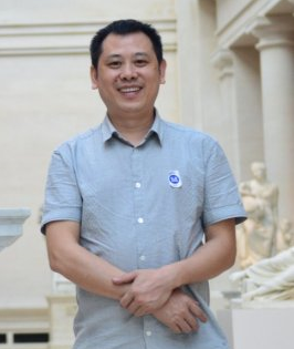 闫华